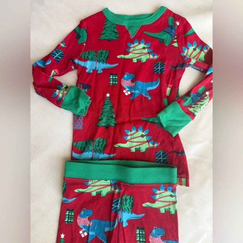 Bundle of boy pajamas gap,Uniqlo and wondershop